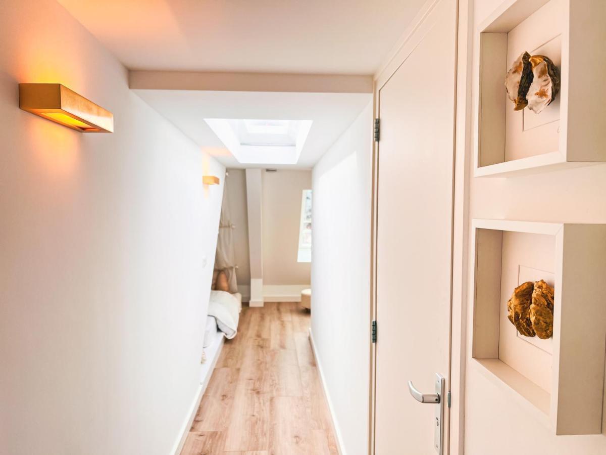 Catharine Apartment
